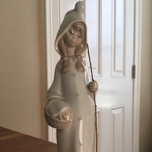 ****SOLD****Lladro #4678 Shepard Girl w/Walking